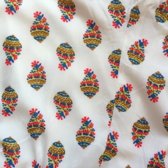 White Scallop Lace Spaghetti Strap Romper - Picture 4 of 7